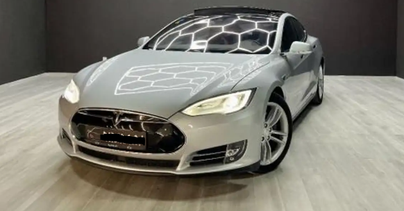 lhd TESLA MODEL S (01/05/2016) - 